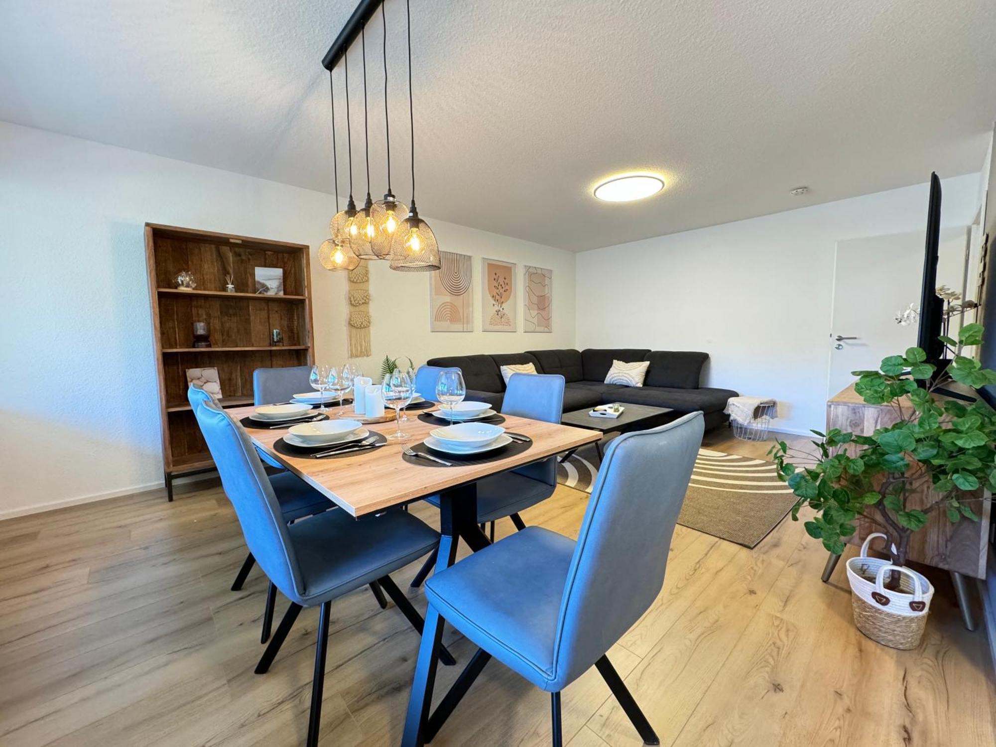 3 Zimmer Apartment, 90 Qm, Ruhig Und Zentrumsnah, Max 6 Pers, 15 Qm Balkon , Private Garage, Internet 1000 Mbit Sindelfingen Exterior foto
